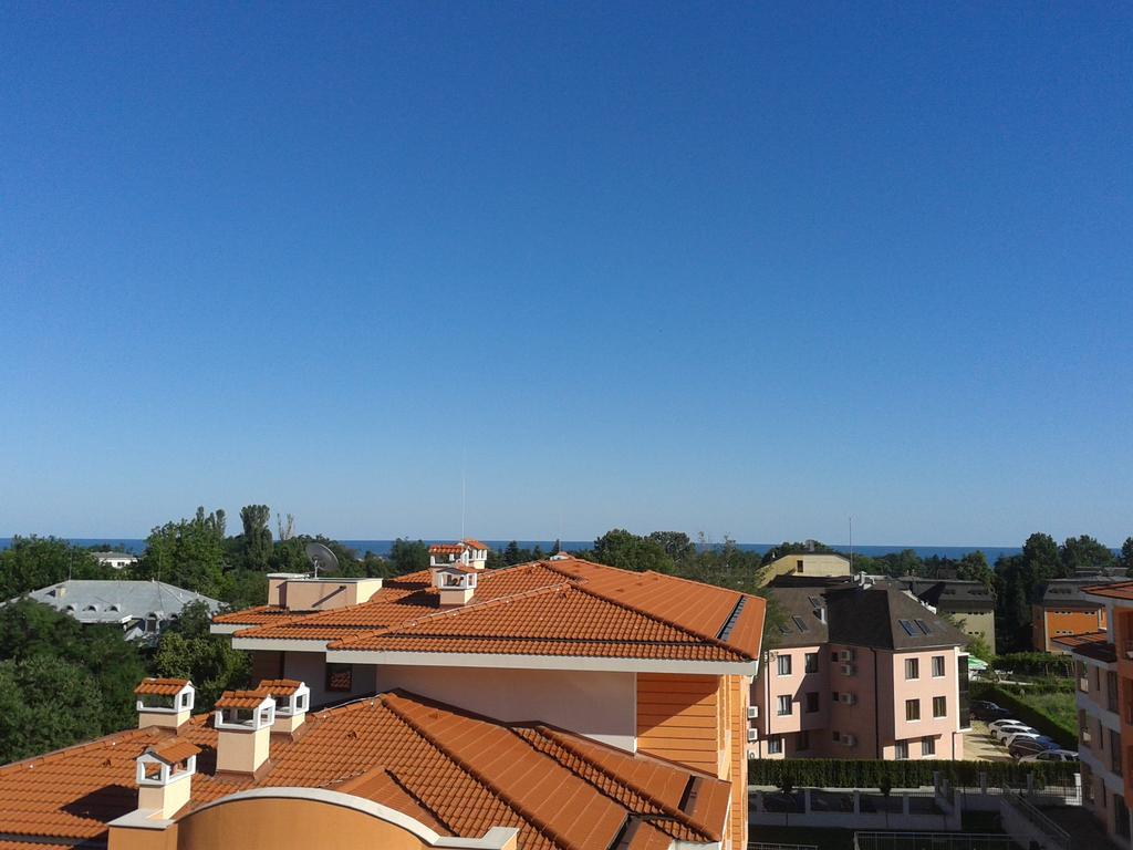 Apartment In St. Constantine And Helena Св. Св. Константин и Елена Екстериор снимка